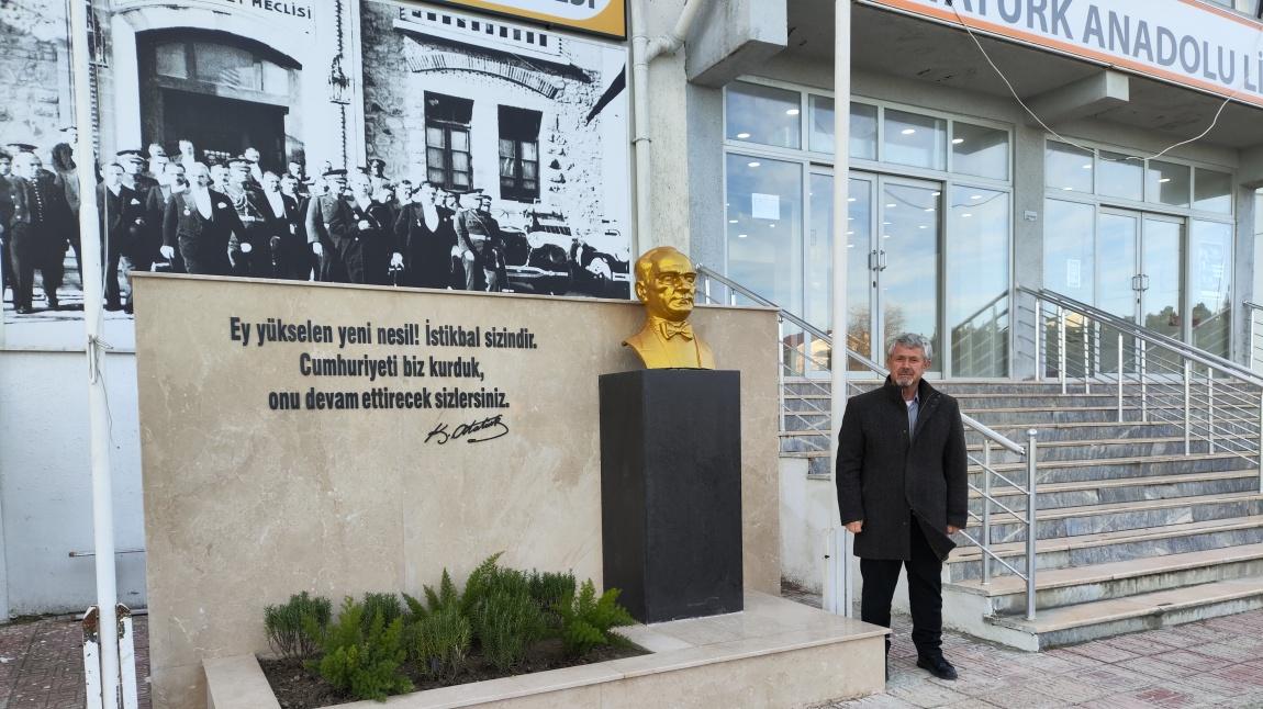 Yeni Atatürk Büstümüz